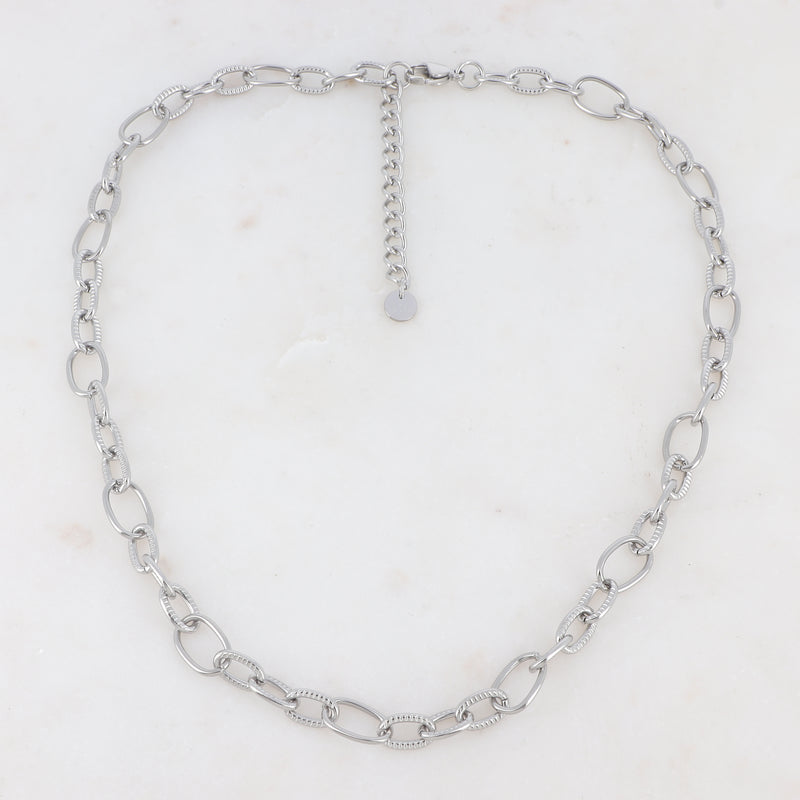 Collier Sarah