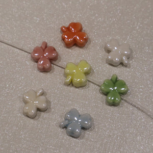 Perle en céramique - Trèfle 3 feuilles (lot de 10)