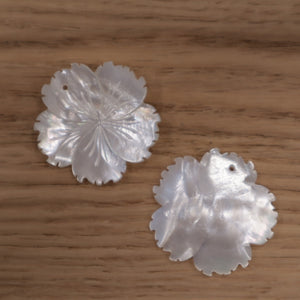 Fleur en nacre 30mm