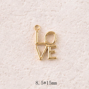 Pendentif LOVE