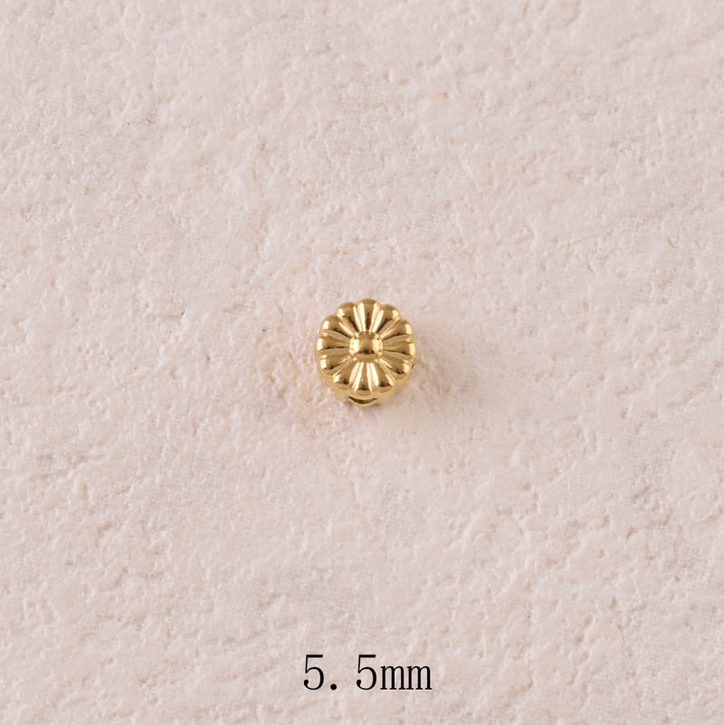 Perle intercalaire plate, motif fleur