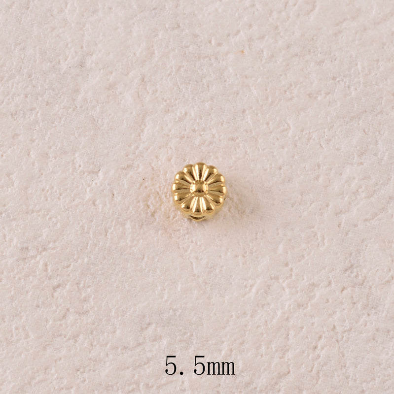 Perle intercalaire plate, motif fleur