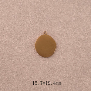 Pendentif plaque ovale asymétrique