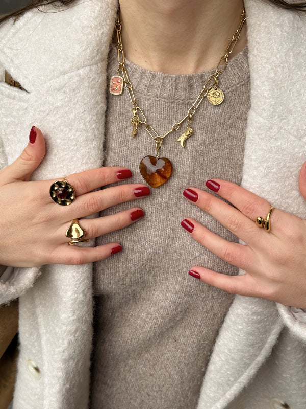 <p>Et si on restait en <em>contact</em> ?</p>